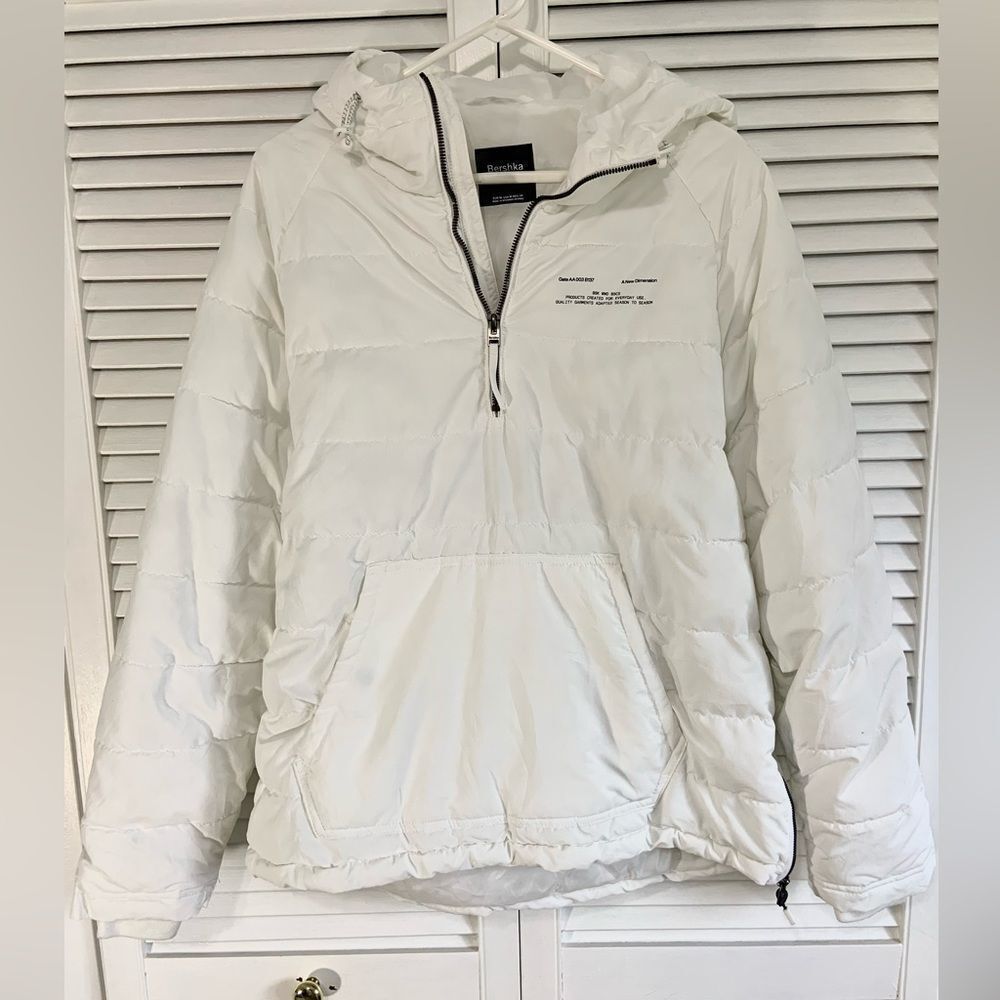 COPY - Bershka Unisex Lightweight White Puffer Jacket Size Medium